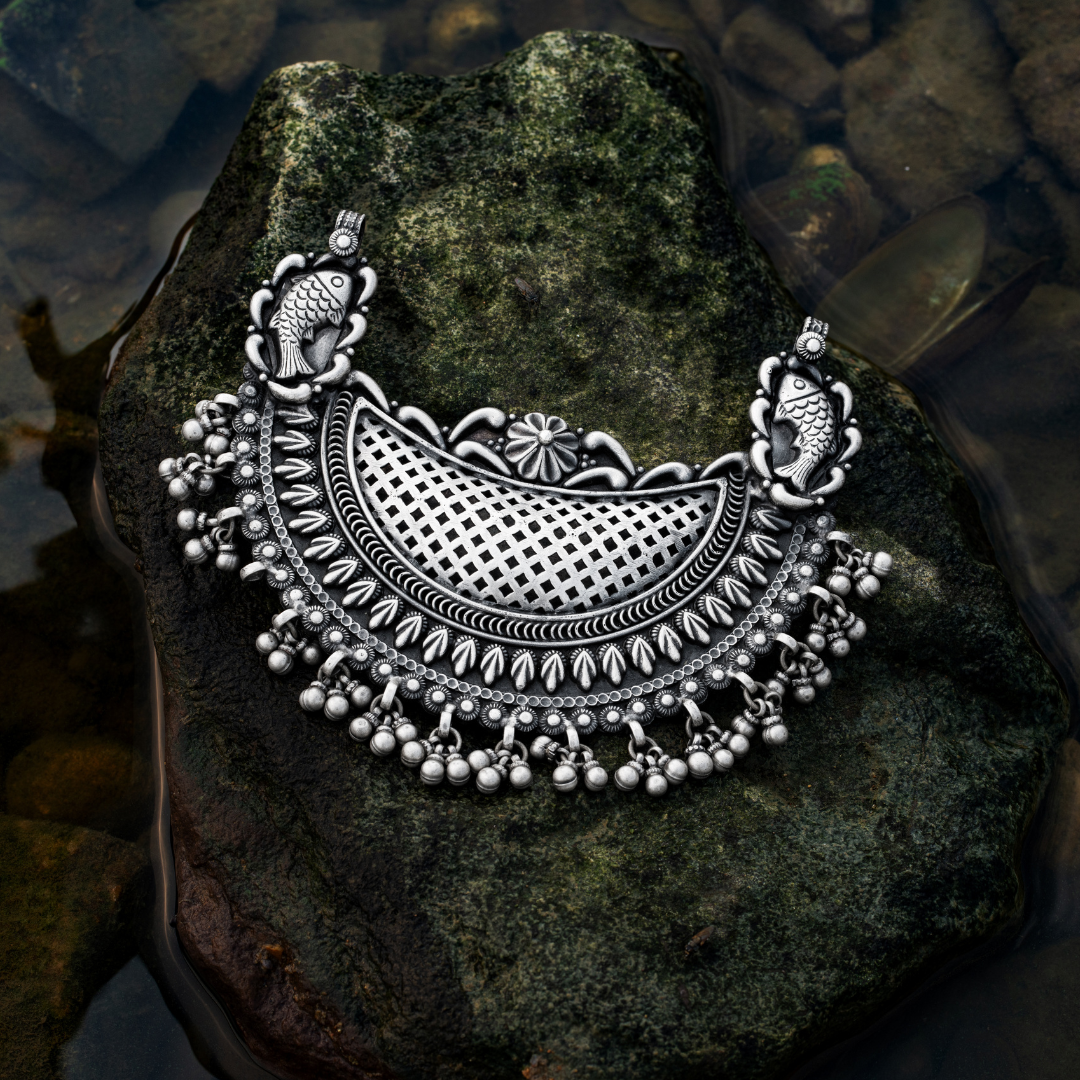 Majestic Fusion: Oversized Necklace Pendant Featuring Imprinted Fish - CNP 1007