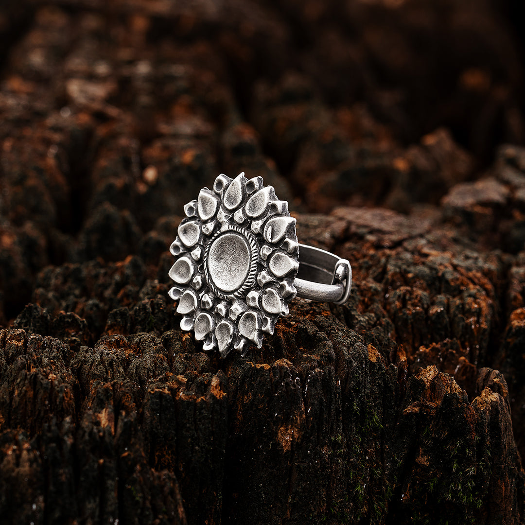 CIRCLE OF LOVE: Discover the Perfect Ring for Evert Occasions - CR VT 1033