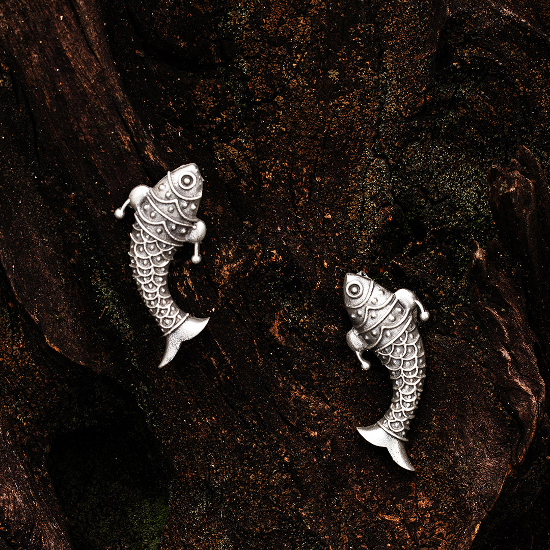 CHIC CHARM: Exquisite Pair of Fish Silver Tops - CTP 1017