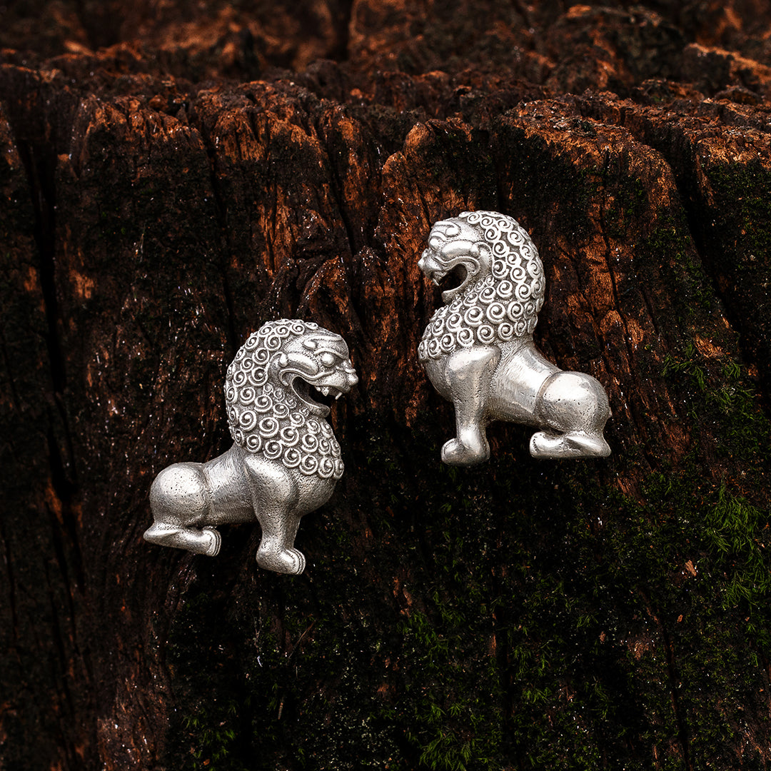 CHIC CHARM: Exquisite Pair of Lion Silver Tops - CTP 1019