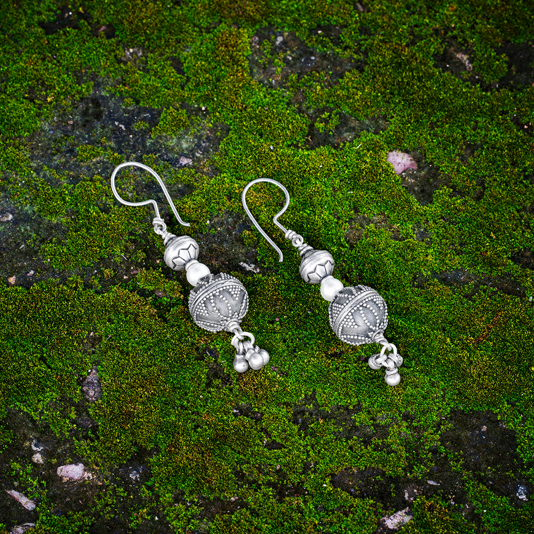 CHIC CHARM: Exquisite Pair of Silver Tops - CER 1012